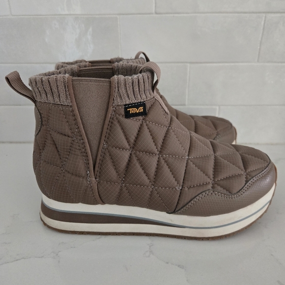Teva Shoes - Teva ReEmber Mid Platform Boots Quilted Nylon Brown Beige Tan Size 6